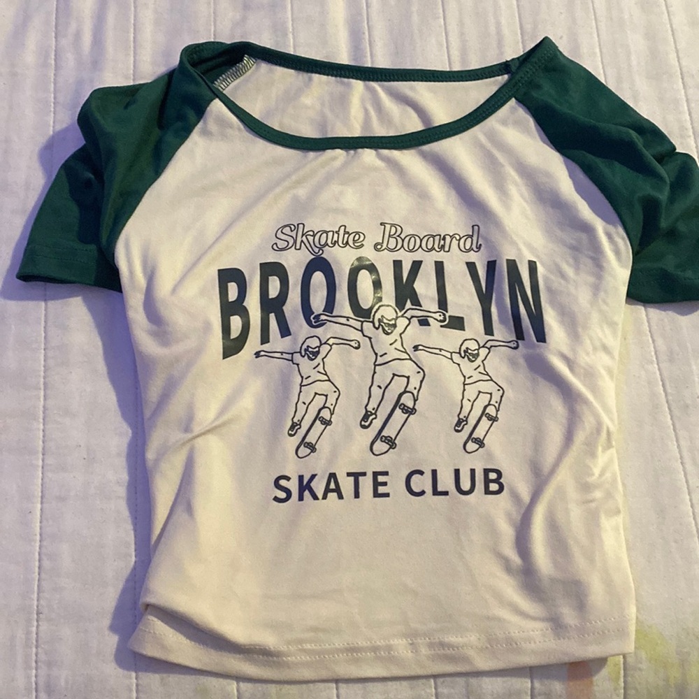 Graphic cute top